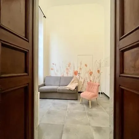 Happy Family U Papaviou Lägenhet Genua